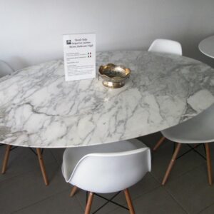 table tulipe marbre clair