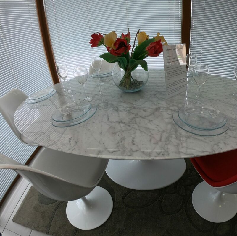 Table Tulipe Carrara